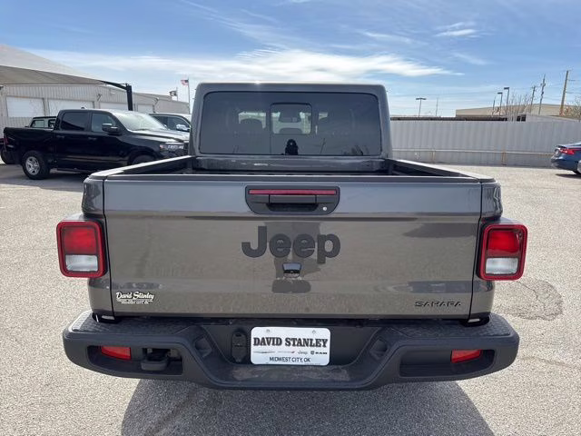 2026 Crystal Metallic Jeep Gladiator Sahara 4X4 Truck