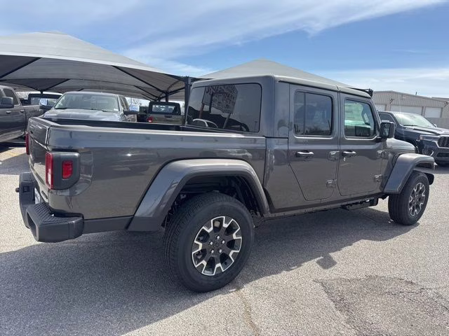 2026 Crystal Metallic Jeep Gladiator Sahara 4X4 Truck