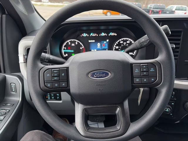 2026 Oxford White Ford Super Duty F-350 SRW XLT 4X4 Truck