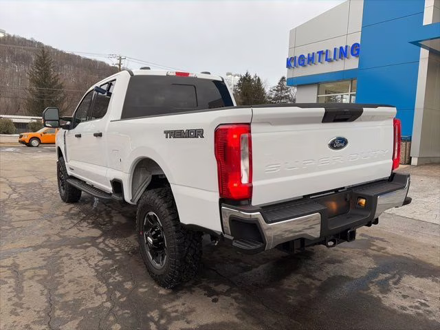 2026 Oxford White Ford Super Duty F-350 SRW XLT 4X4 Truck