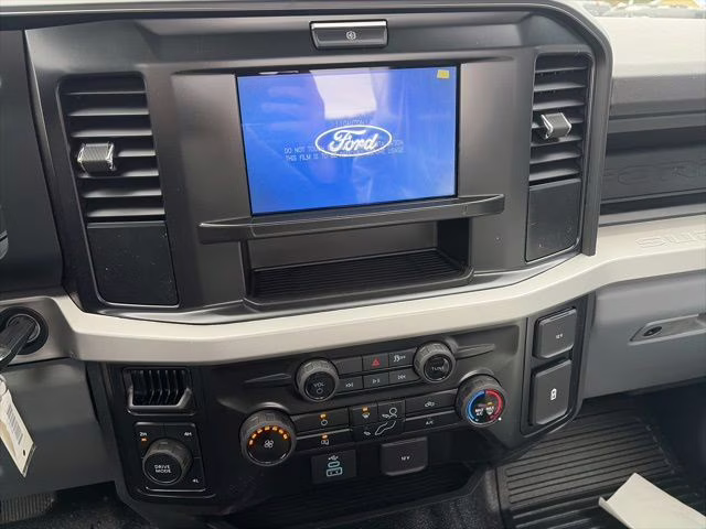 2026 Avalanche Ford Super Duty F-250 SRW XL 4X4 Truck