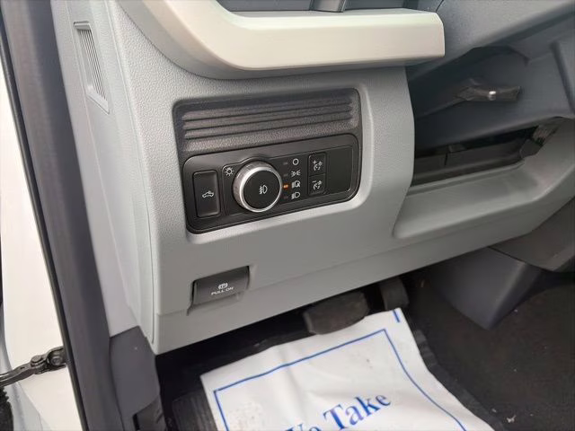 2026 Oxford White Ford Super Duty F-350 SRW XL 4X4 Truck