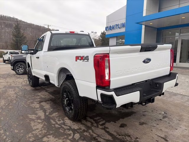 2026 Oxford White Ford Super Duty F-350 SRW XL 4X4 Truck