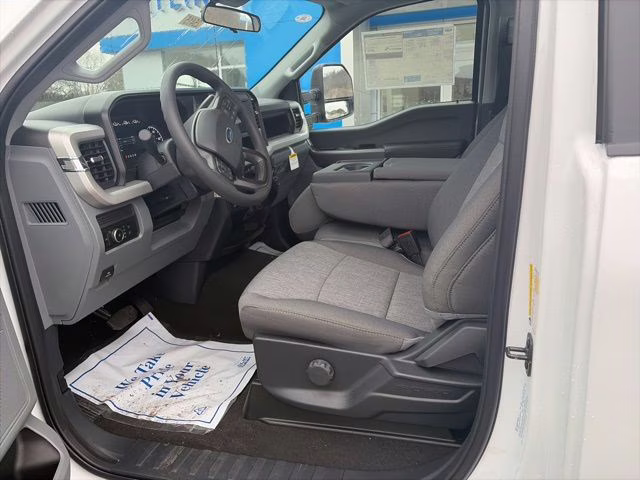 2026 Oxford White Ford Super Duty F-350 SRW XL 4X4 Truck