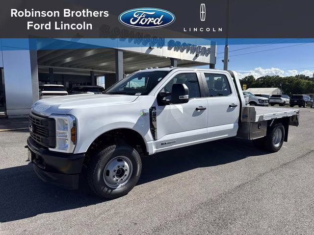 2026 Oxford White Ford Super Duty F-350 DRW XL 4X4 Chassis