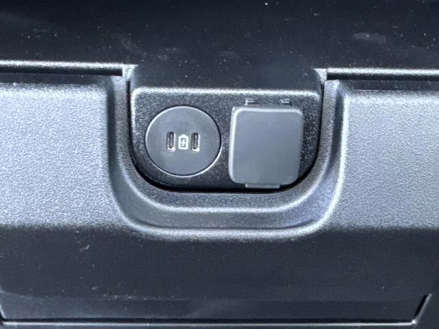 2026 Oxford White Ford Super Duty F-350 DRW XL 4X4 Chassis