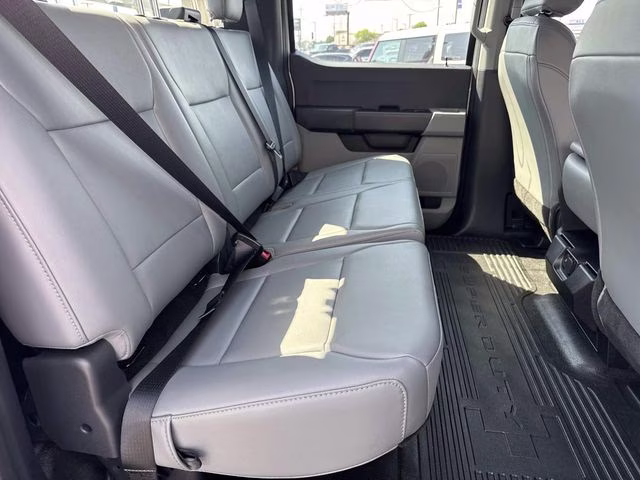 2026 Oxford White Ford Super Duty F-350 DRW XL 4X4 Chassis