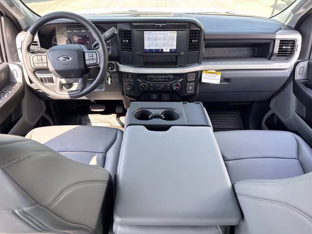 2026 Oxford White Ford Super Duty F-350 DRW XL 4X4 Chassis