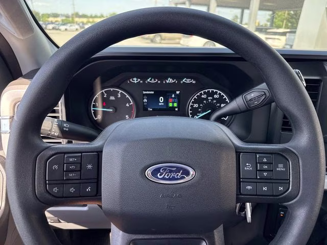 2026 Oxford White Ford Super Duty F-350 DRW XL 4X4 Chassis