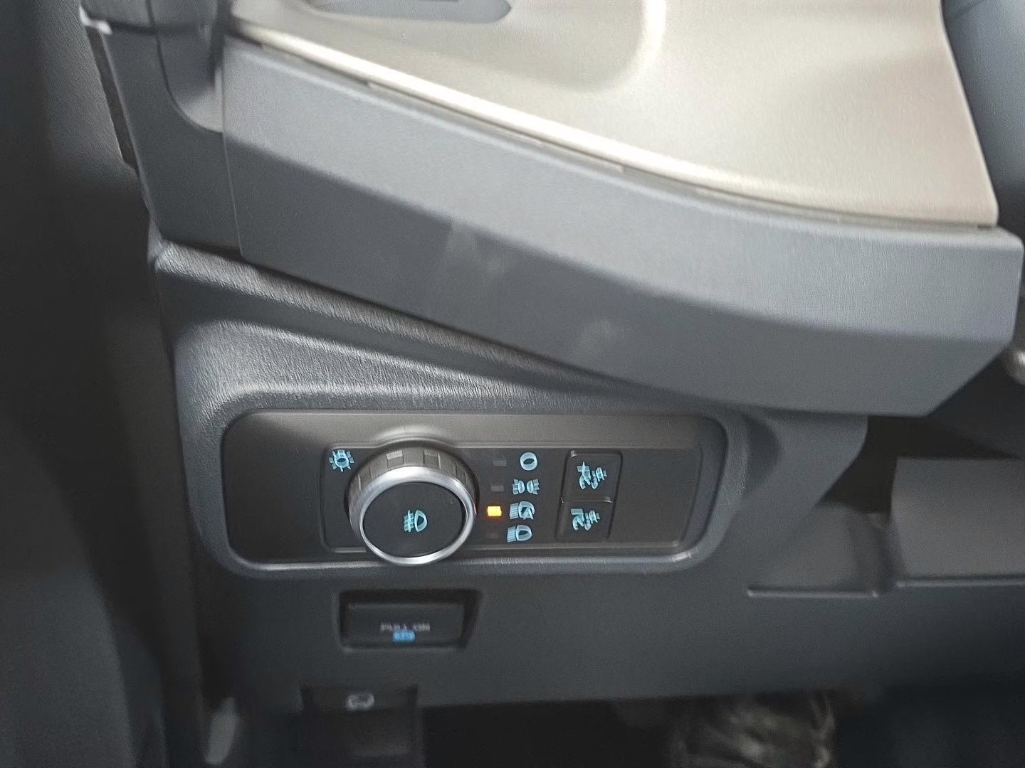 2025 Oxford White Ford Bronco Outer Banks 4X4 SUV