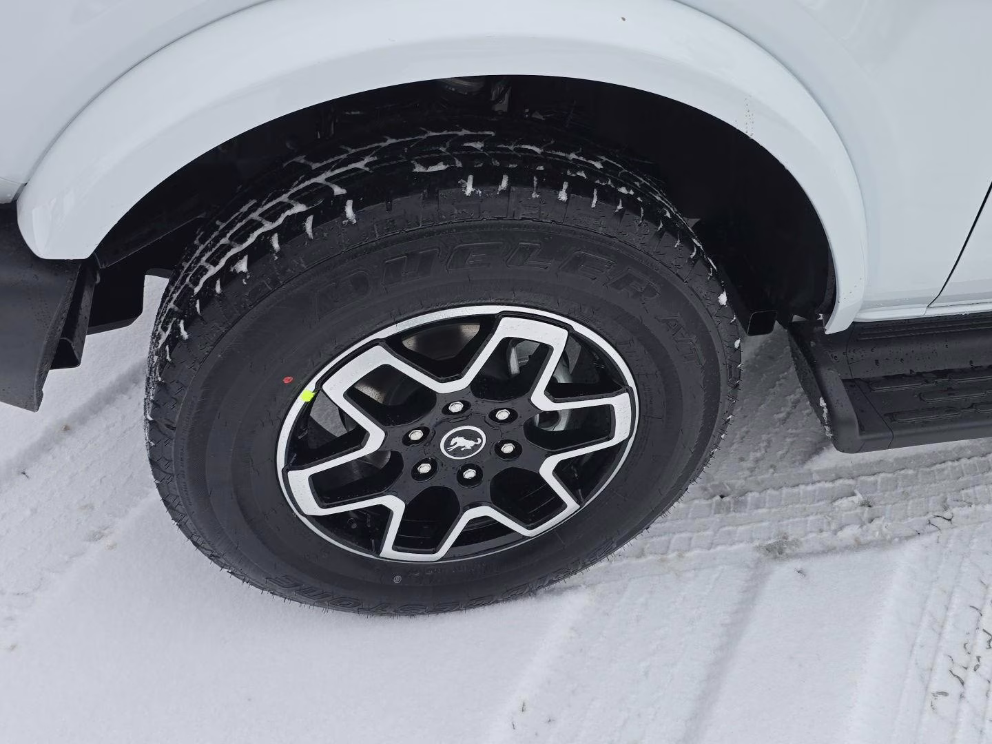 2025 Oxford White Ford Bronco Outer Banks 4X4 SUV