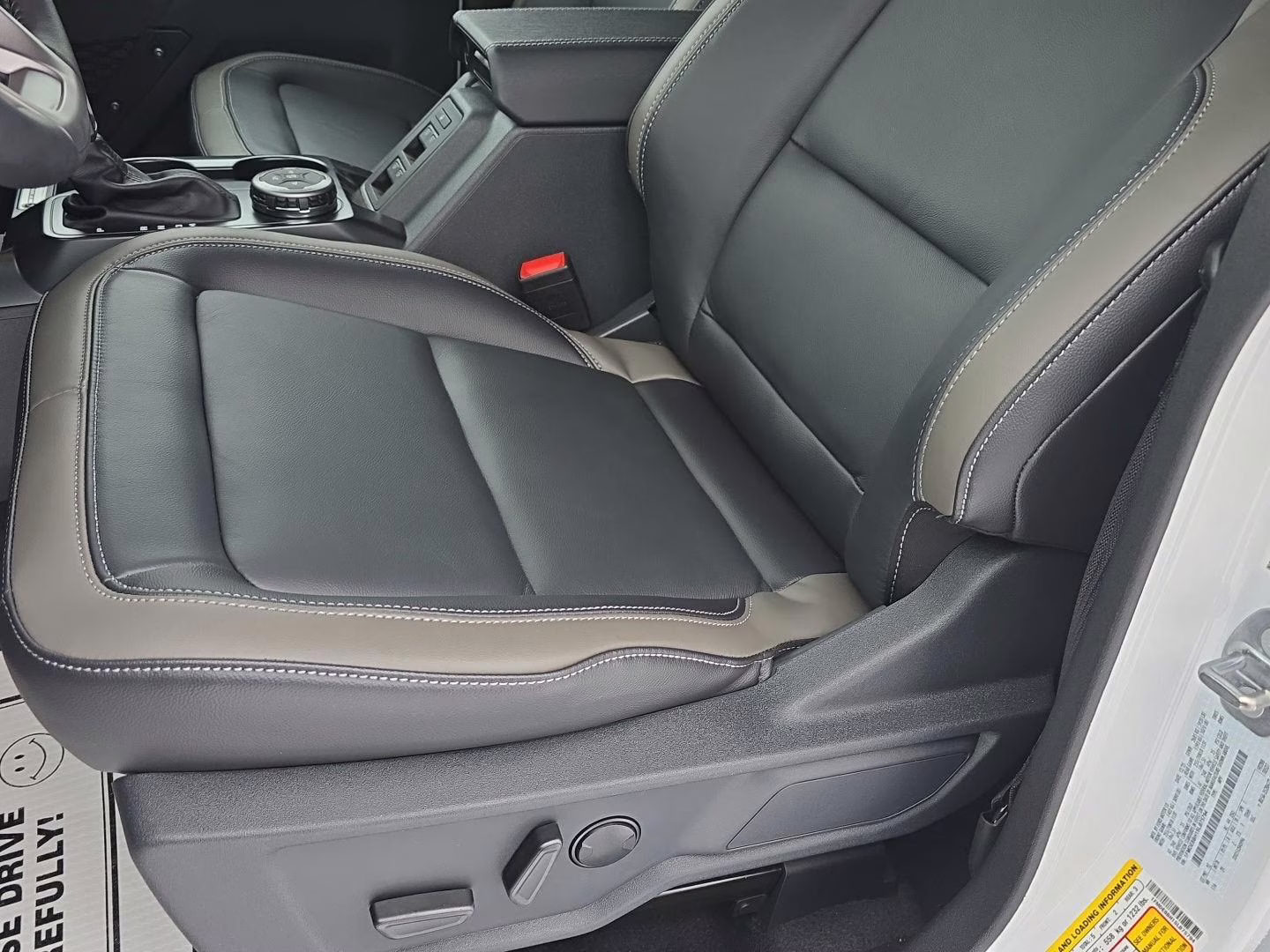 2025 Oxford White Ford Bronco Outer Banks 4X4 SUV