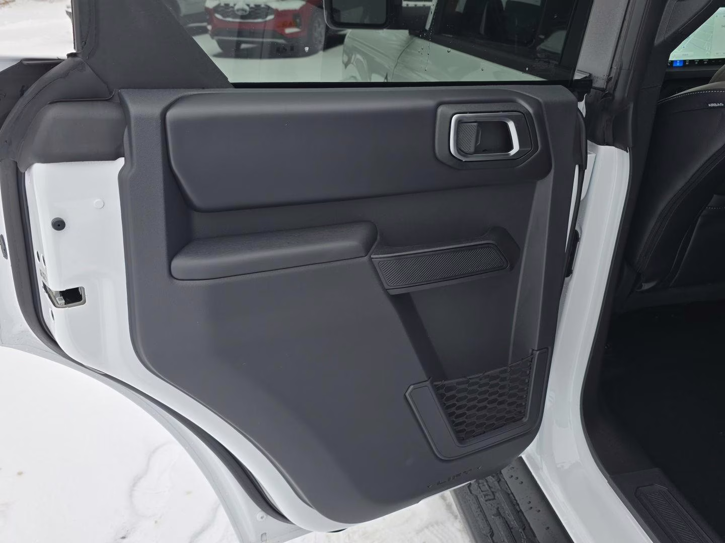 2025 Oxford White Ford Bronco Outer Banks 4X4 SUV