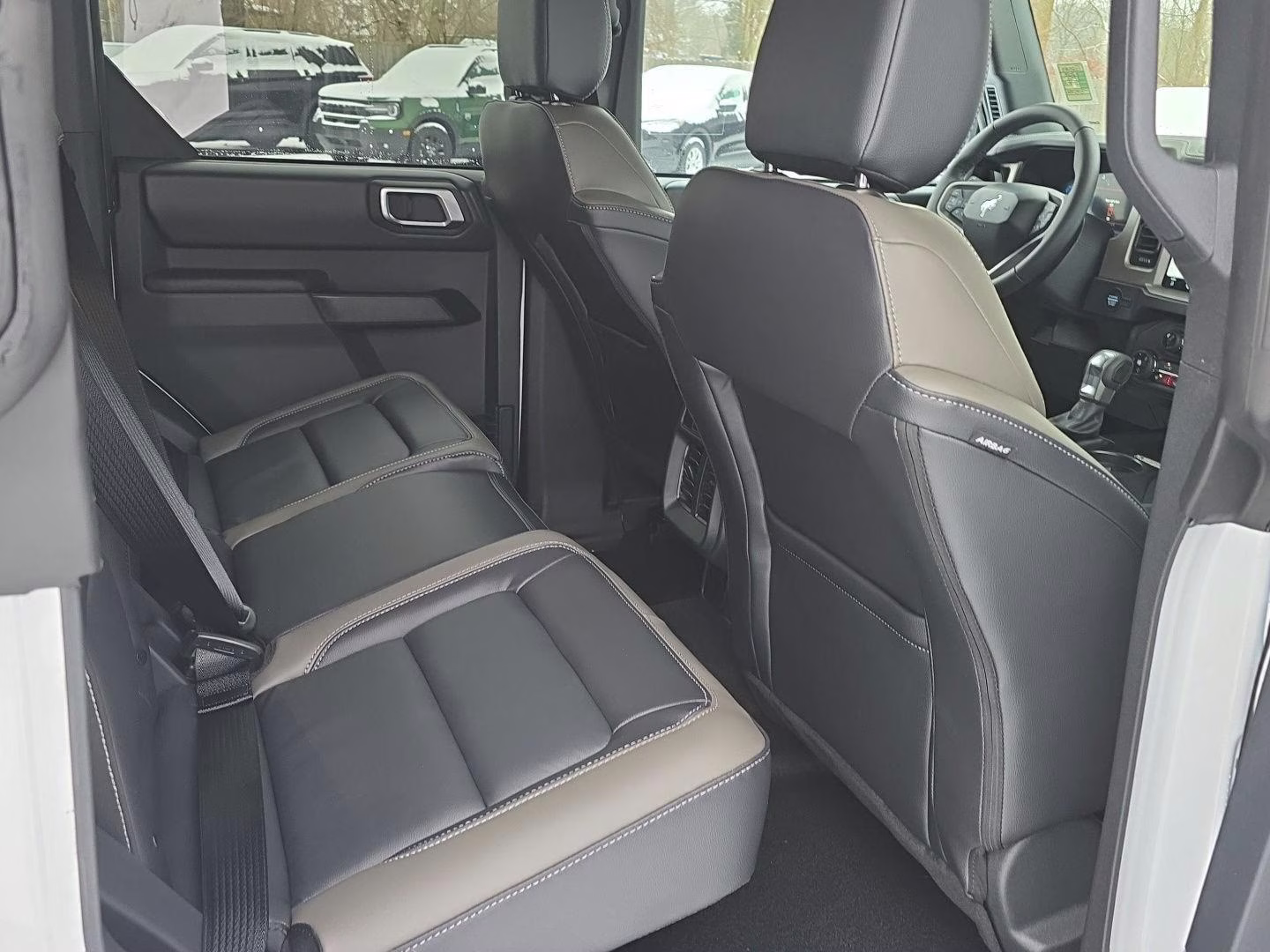 2025 Oxford White Ford Bronco Outer Banks 4X4 SUV