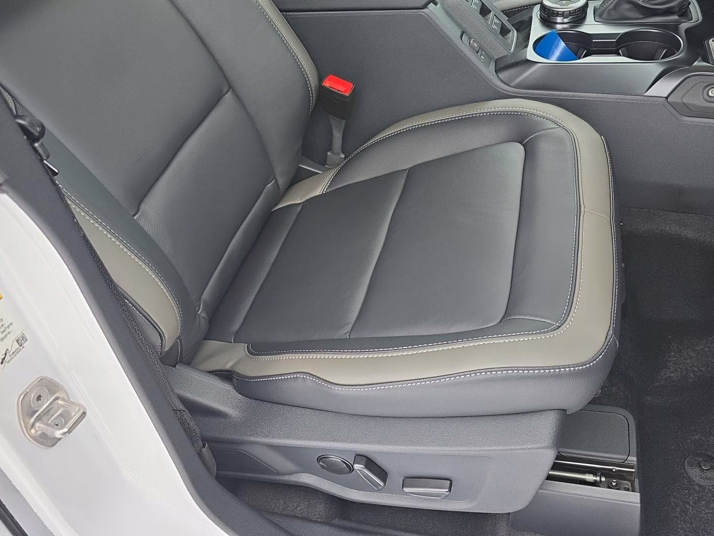 2025 Oxford White Ford Bronco Outer Banks 4X4 SUV