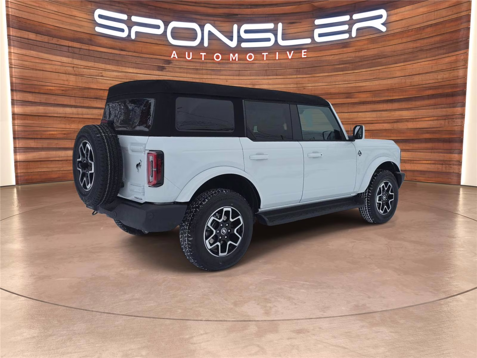 2025 Oxford White Ford Bronco Outer Banks 4X4 SUV