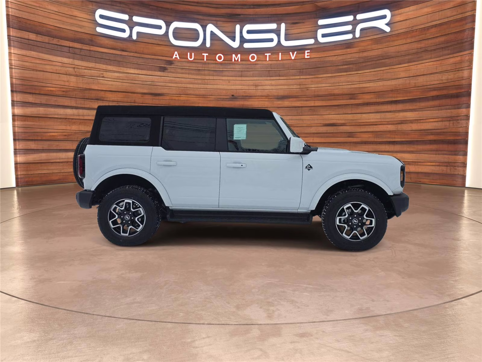 2025 Oxford White Ford Bronco Outer Banks 4X4 SUV