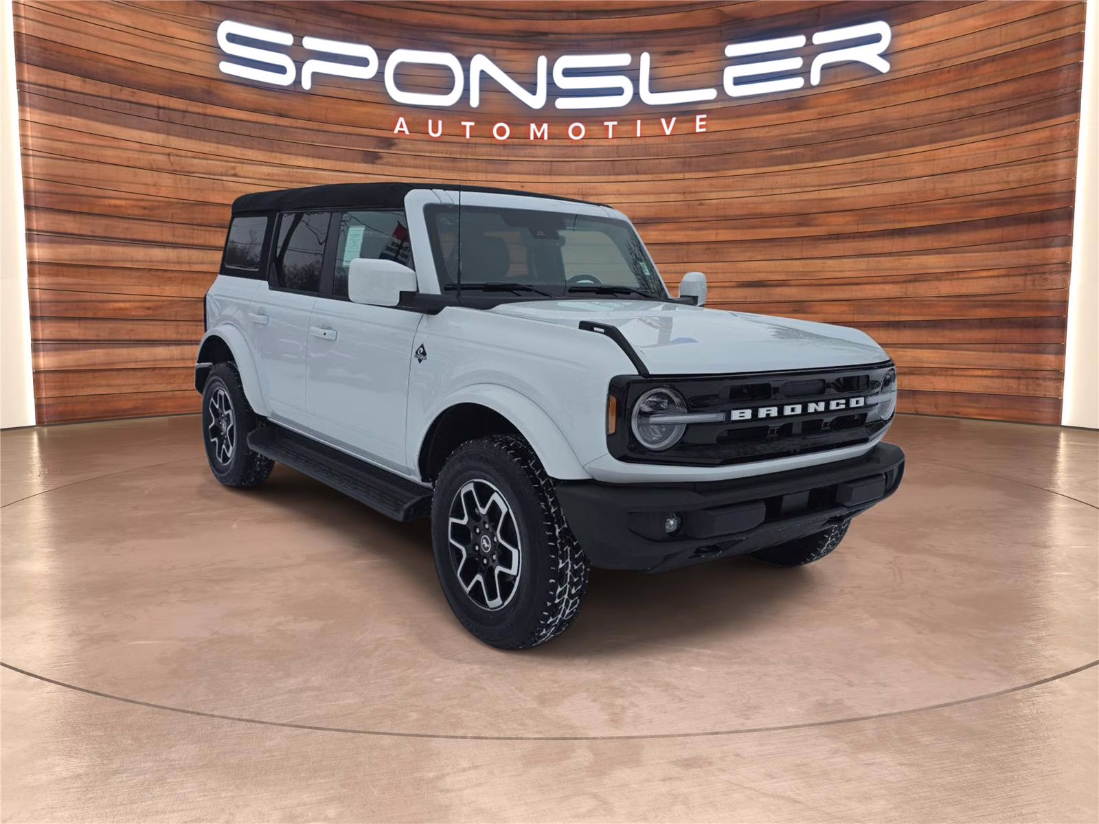 2025 Oxford White Ford Bronco Outer Banks 4X4 SUV