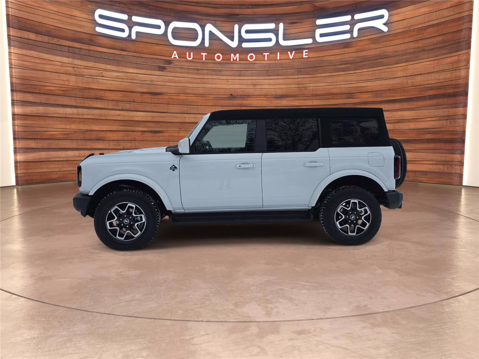 2025 Oxford White Ford Bronco Outer Banks 4X4 SUV