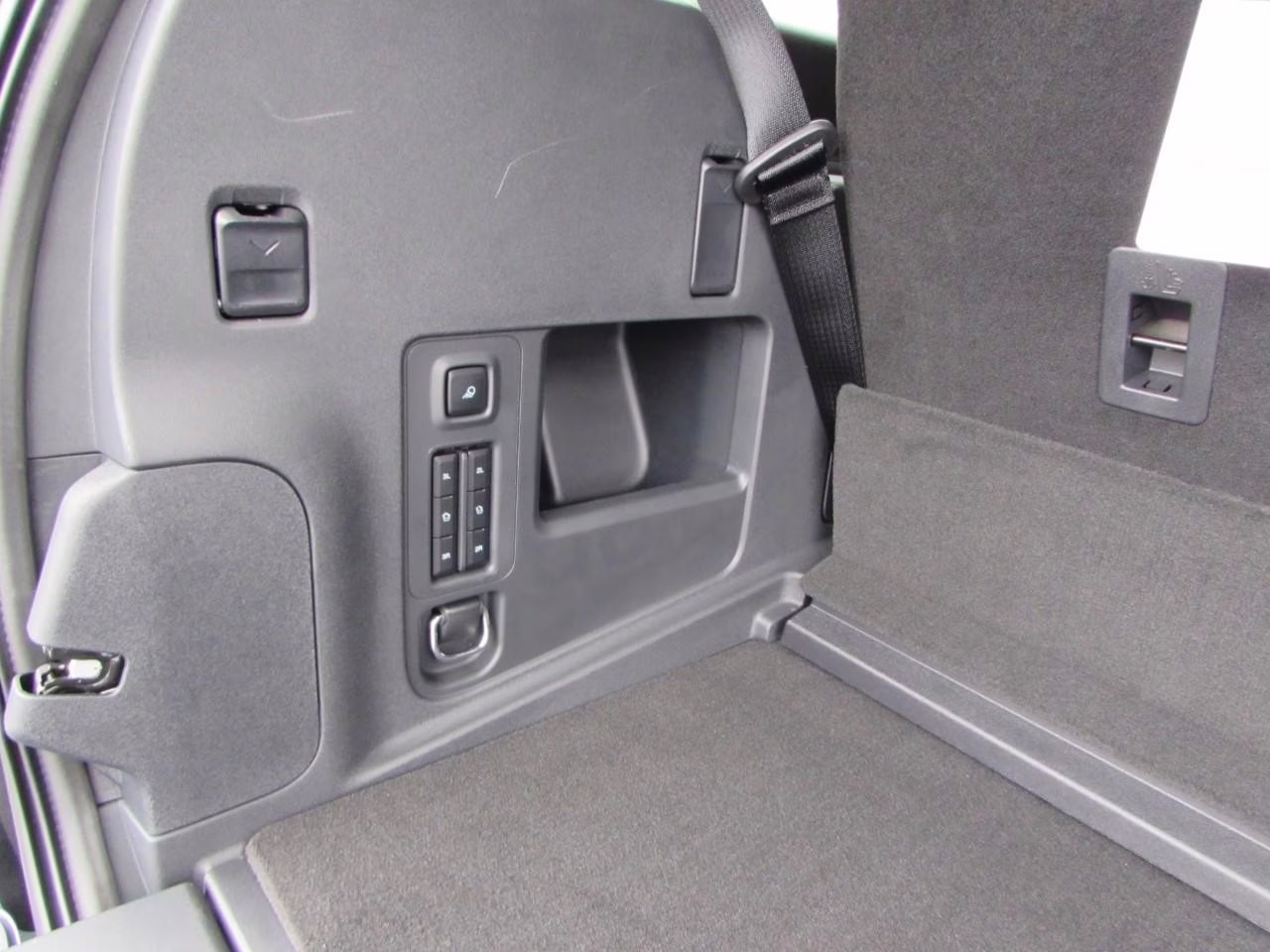 2026 Glacier Gray Metallic Tri-Coat Ford Expedition Active 4X4 SUV