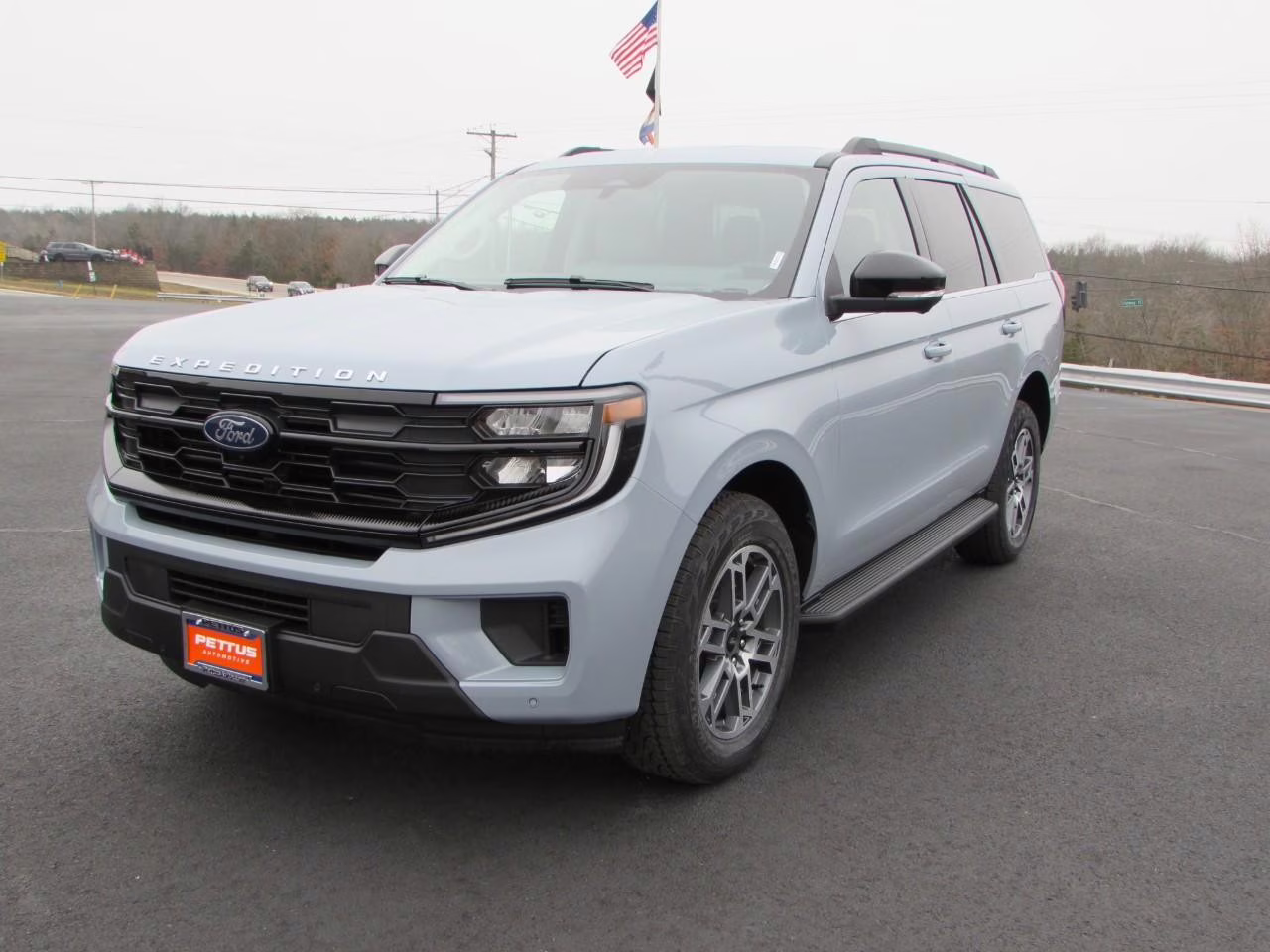 2026 Glacier Gray Metallic Tri-Coat Ford Expedition Active 4X4 SUV