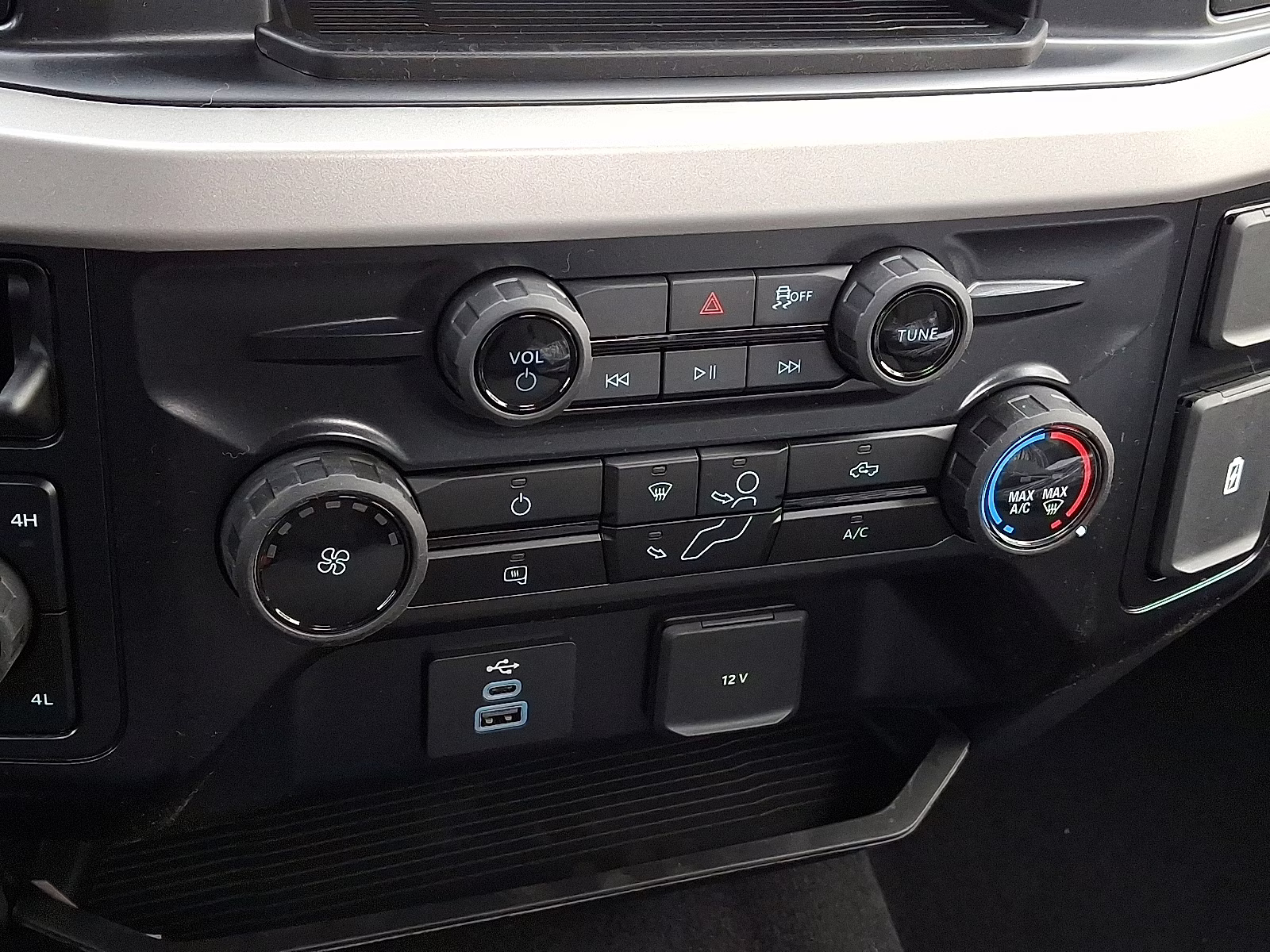 2026 Agate Black Metallic - UM Ford Super Duty F-350 SRW XL 4X4