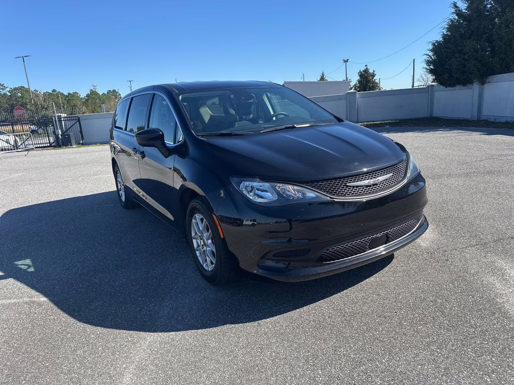 2024 Diamond Black Crystal Pearlcoat Chrysler Voyager LX FWD Van
