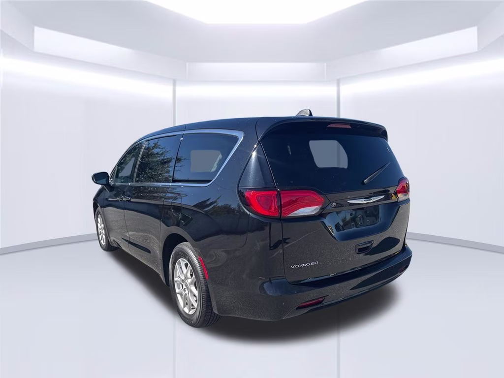 2024 Diamond Black Crystal Pearlcoat Chrysler Voyager LX FWD Van