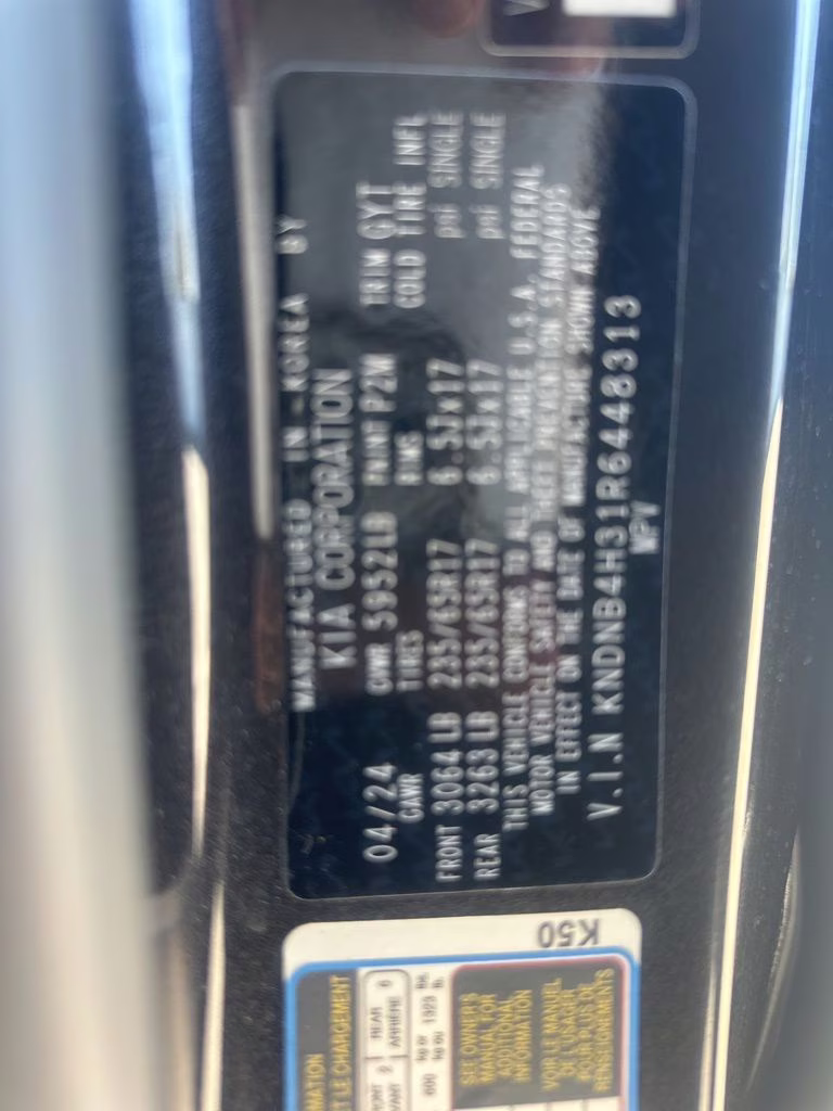 2024 Panthera Metal Kia Carnival LX FWD Van