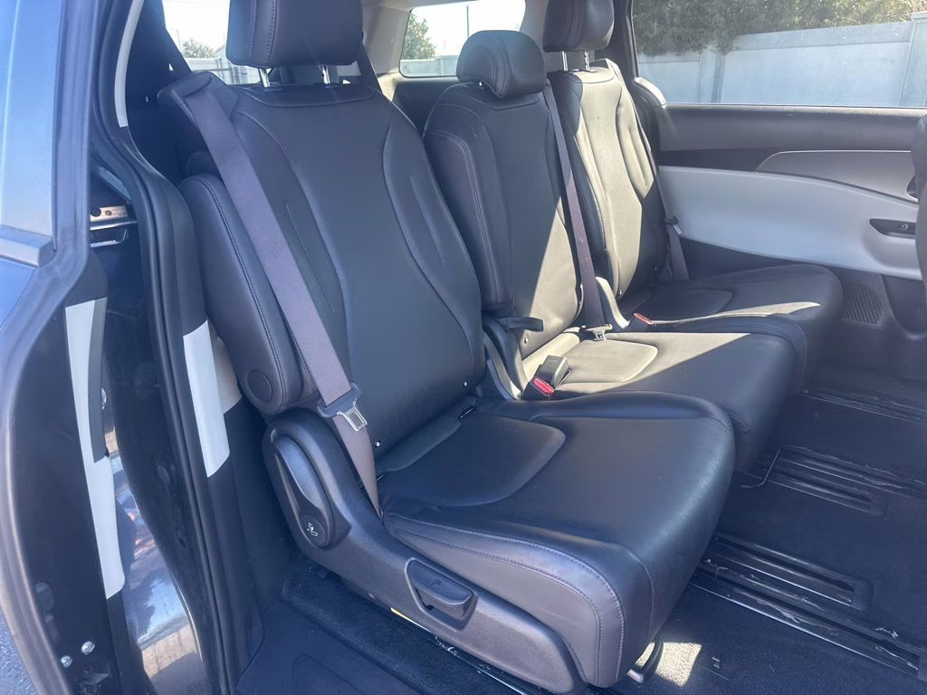 2024 Panthera Metal Kia Carnival LX FWD Van