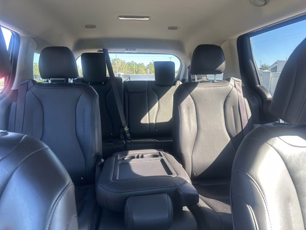 2024 Panthera Metal Kia Carnival LX FWD Van