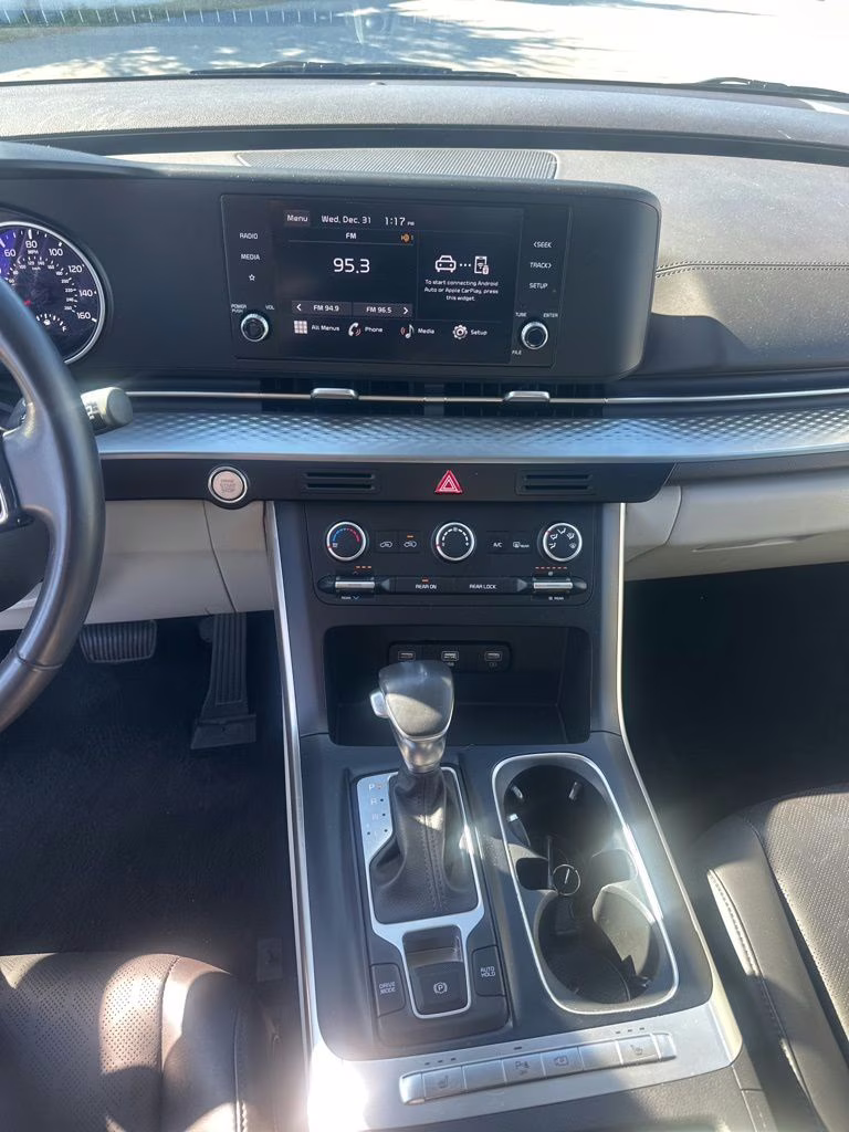 2024 Panthera Metal Kia Carnival LX FWD Van