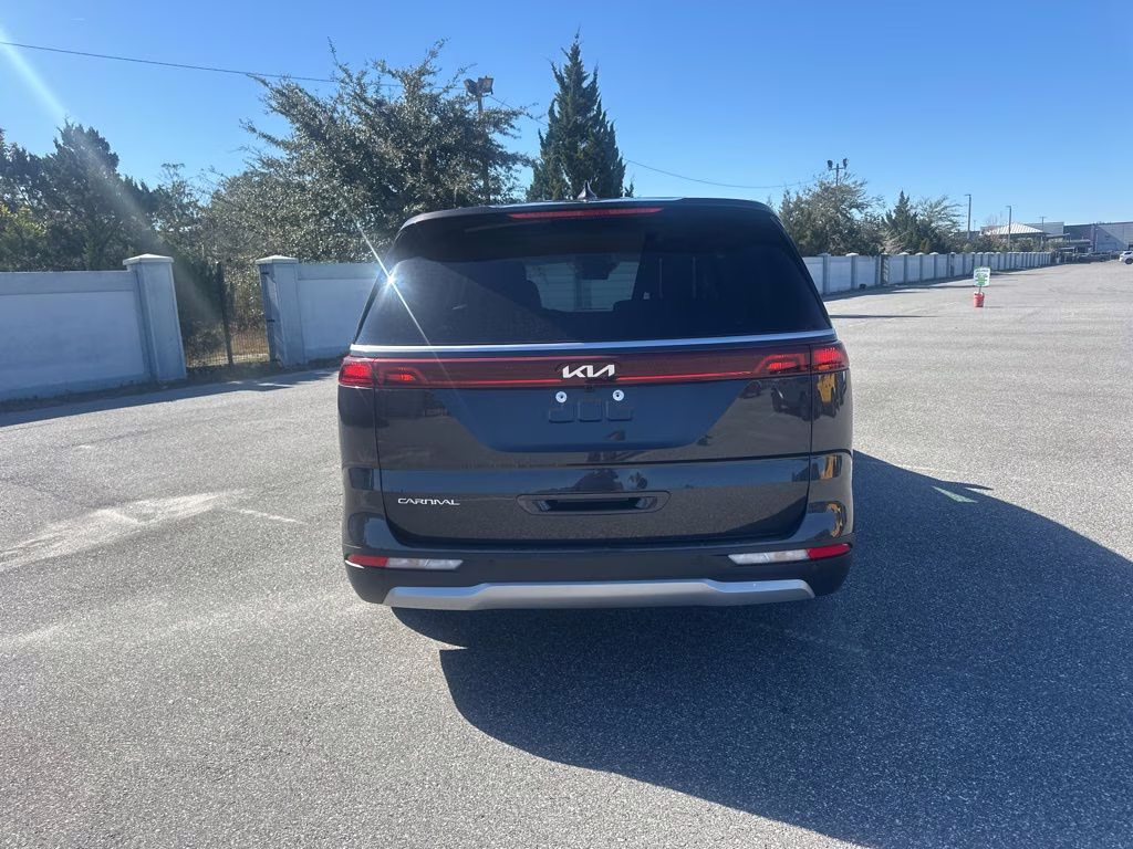 2024 Panthera Metal Kia Carnival LX FWD Van