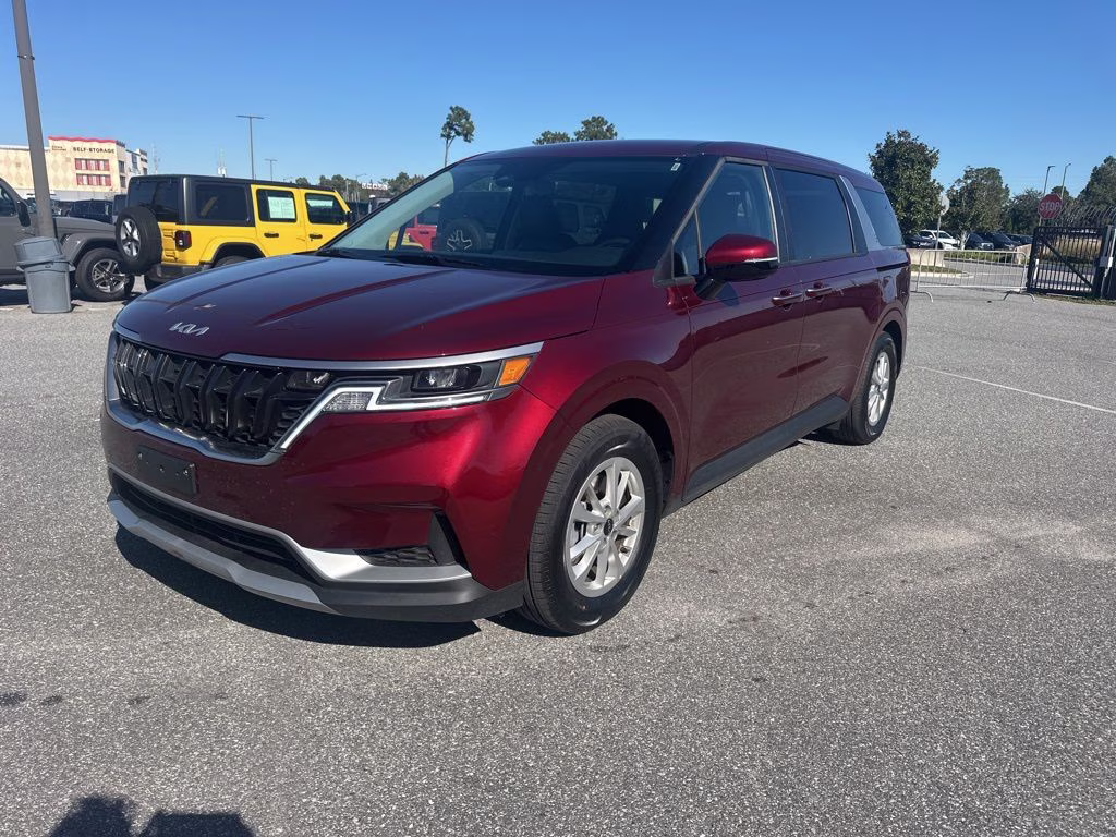 2024 Kia Sedona LX Seat Pkg's photo