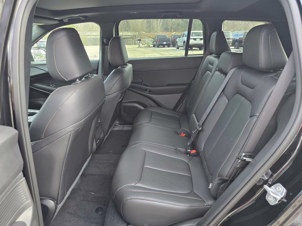 2026 Diamond Black Crystal Pearlcoat Jeep Cherokee Limited 4X4 SUV