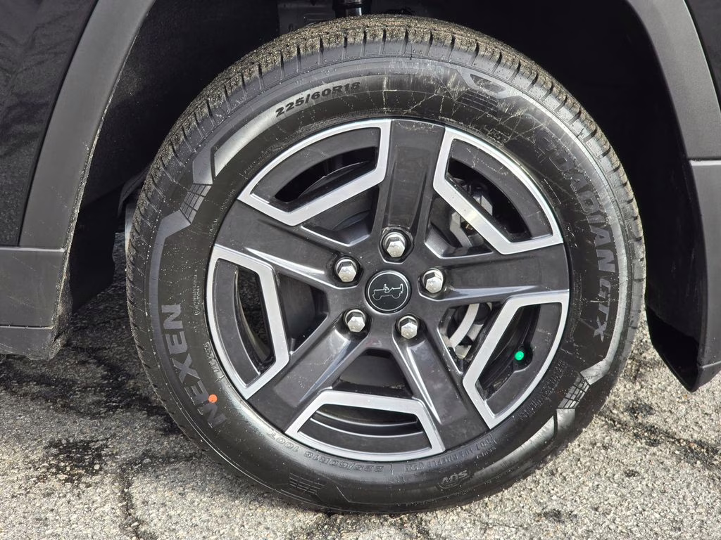 2026 Diamond Black Crystal Pearlcoat Jeep Cherokee Limited 4X4 SUV