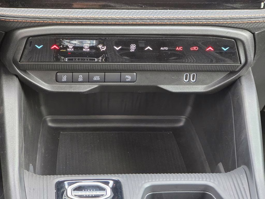 2026 Diamond Black Crystal Pearlcoat Jeep Cherokee Limited 4X4 SUV