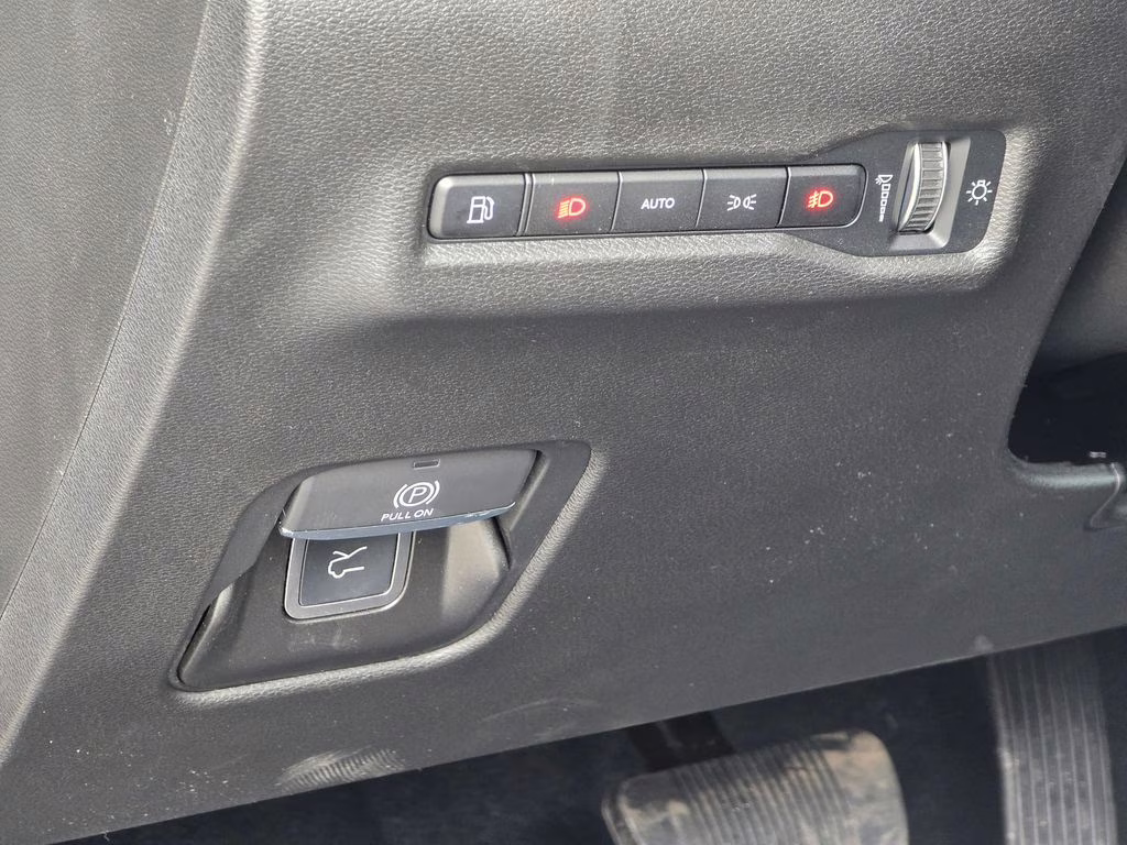 2026 Diamond Black Crystal Pearlcoat Jeep Cherokee Limited 4X4 SUV