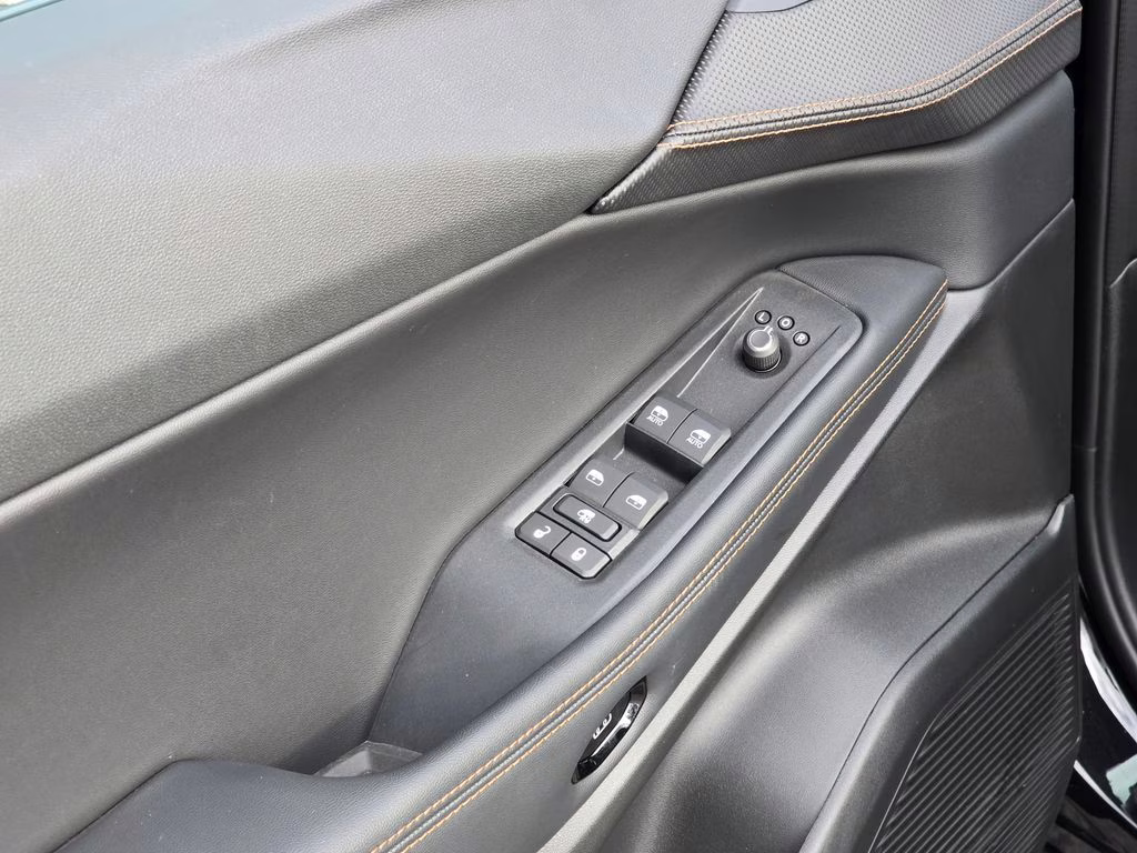 2026 Diamond Black Crystal Pearlcoat Jeep Cherokee Limited 4X4 SUV