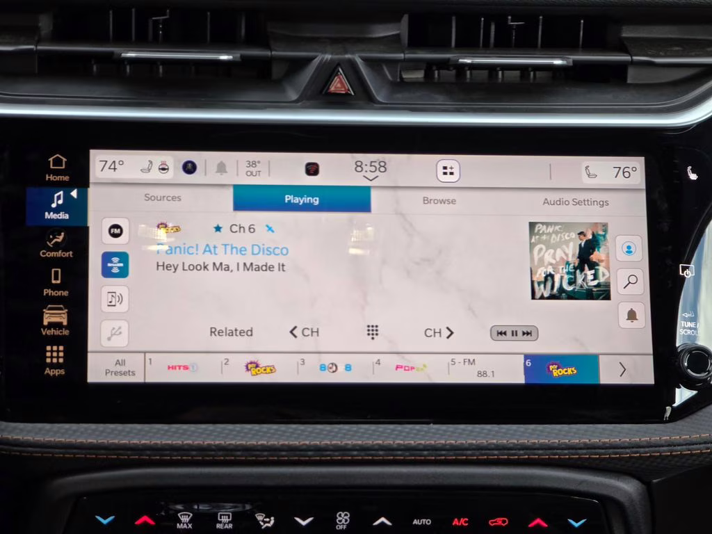 2026 Diamond Black Crystal Pearlcoat Jeep Cherokee Limited 4X4 SUV