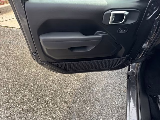 2026 Granite Crystal Metallic Clearcoat Jeep Wrangler Sport 4X4 Convertible