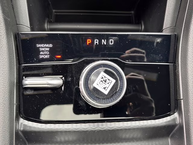 2025 Diamond Black Crystal Pearlcoat Jeep Grand Cherokee Limited 4X4 SUV