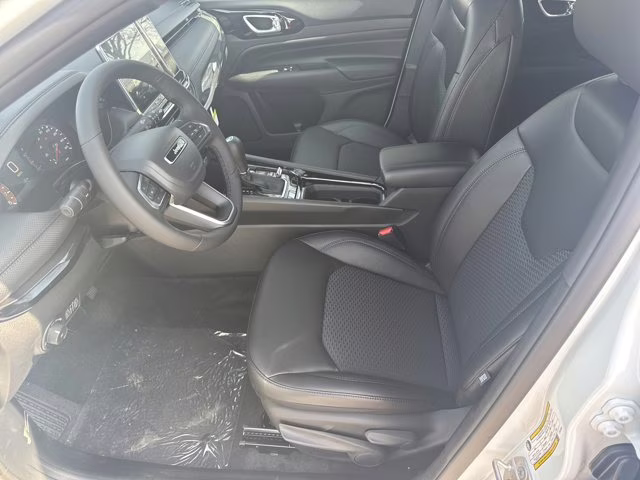 2026 bright white clearcoat Jeep Compass Latitude Altitude 4X4 SUV