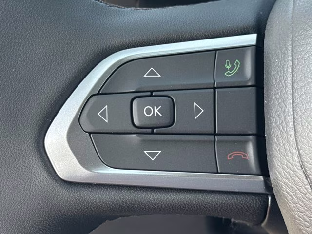 2026 bright white clearcoat Jeep Compass Latitude Altitude 4X4 SUV