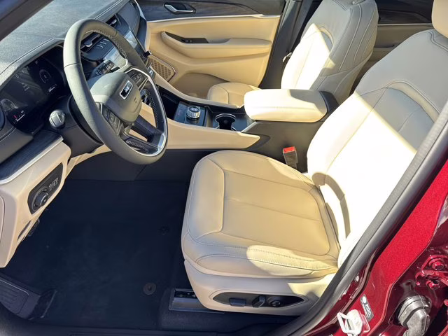 2026 Velvet Red Pearlcoat Jeep Grand Cherokee Limited RWD SUV