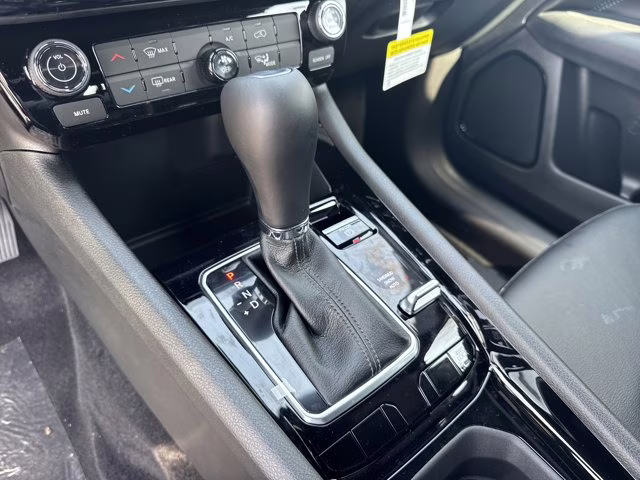 2026 bright white clearcoat Jeep Compass Latitude Altitude 4X4 SUV