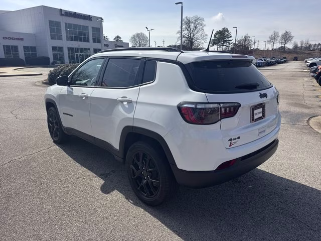 2026 Bright White Clearcoat Jeep Compass Latitude Altitude 4X4 SUV