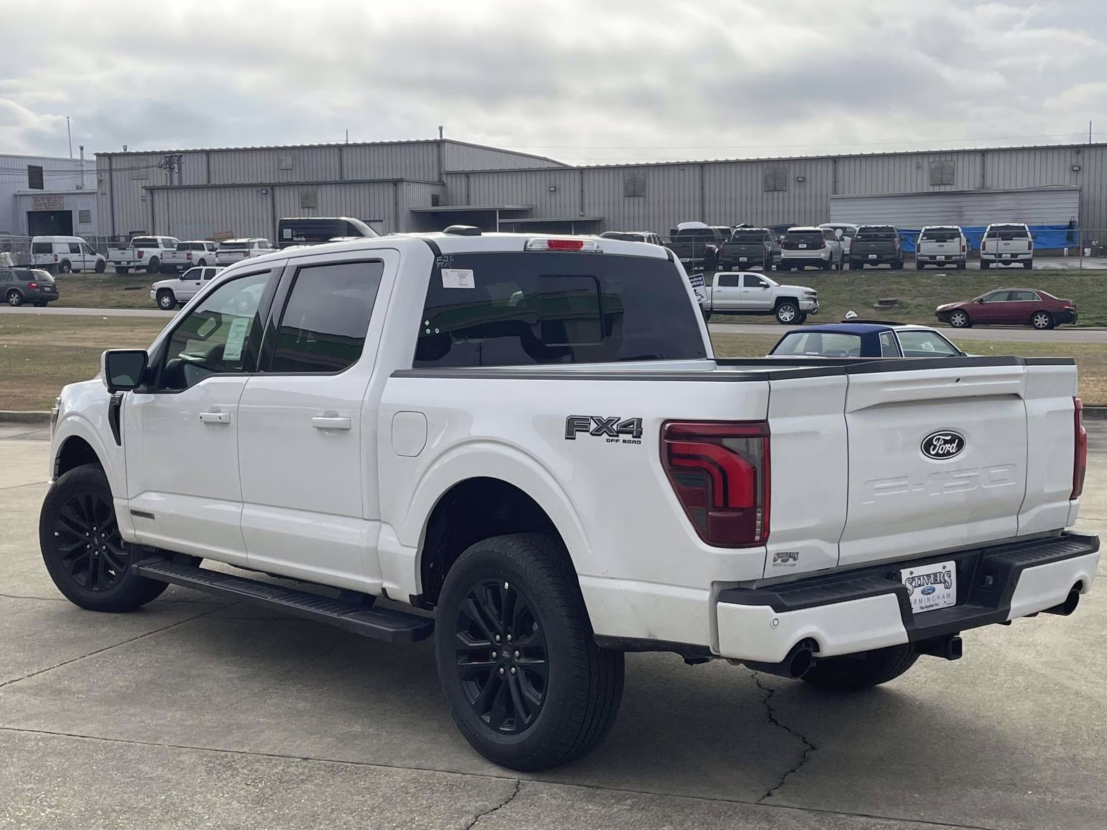 2025 Oxford White Ford F-150 Lariat 4X4 Truck