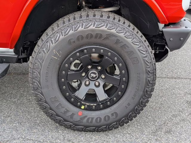 2025 Oxford White Ford Bronco Stroppe Edition 4X4 Convertible