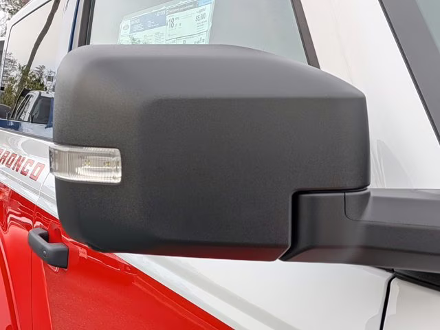 2025 Oxford White Ford Bronco Stroppe Edition 4X4 Convertible